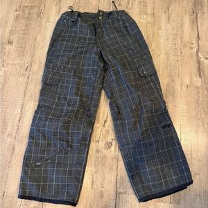Lemar snowboard pants, size medium men’s, like new, lots of pockets. Snow pants.